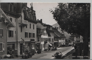 Chateau-d'Oex - Dorfstrasse mit Autos (VD24268)
